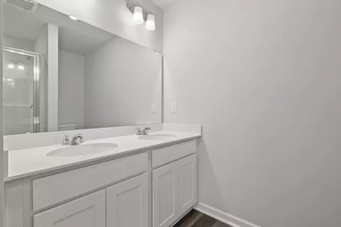 Bath - 105 Foxford Dr, Conway, SC 29526 photo 4 of 5