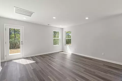 Living - 105 Foxford Dr, Conway, SC 29526 photo 5 of 5