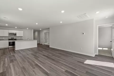 Living - 105 Foxford Dr, Conway, SC 29526 photo 3 of 5