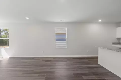 Living - 105 Foxford Dr, Conway, SC 29526 photo 4 of 5
