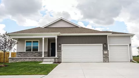 12936 S 67th St, Papillion, NE 68133