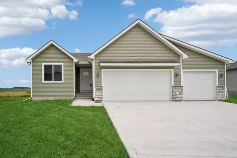 708 5th Nw St, Bondurant, IA 50035