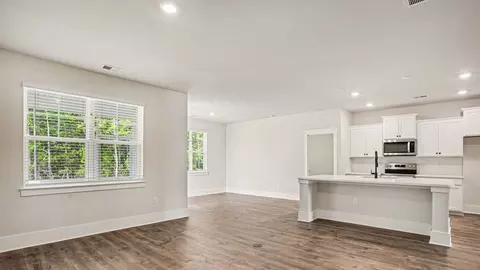 Living - 2608 Hudson Trl, Conway, SC 29526 photo 2 of 3