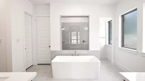 Bath - 137 Hickory Forest Ct, Willis, TX 77318 photo 1 of 2