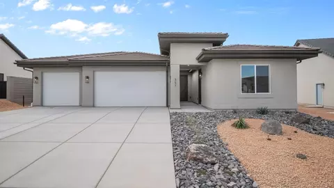 1425 S Lost Springs Dr, Washington, UT 84780