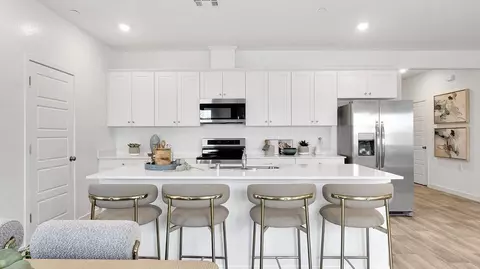 Kitchen - 980 Braxstyn Way W, Madera, CA 93636 photo 1 of 5