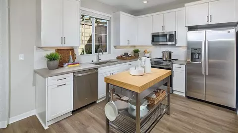 16556 Forest Ln, Fontana, CA 92336