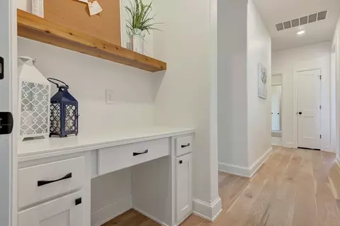 Entry Way - 7201 E Oakland St, Broken Arrow, OK 74014 photo 5 of 6