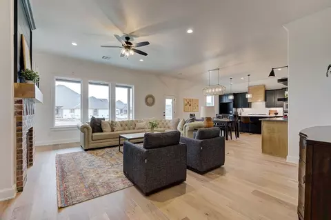 Living - 7201 E Oakland St, Broken Arrow, OK 74014 photo 1 of 5