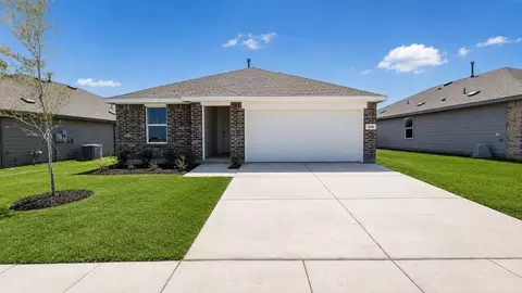 532 Babbling Brook Dr, Ponder, TX 76259