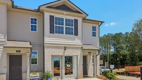 Exterior - 2289 Jamin Bnd, Lithonia, GA 30058 photo 9 of 11
