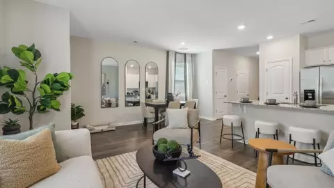 Entry Way - 2289 Jamin Bnd, Lithonia, GA 30058 photo 9 of 16