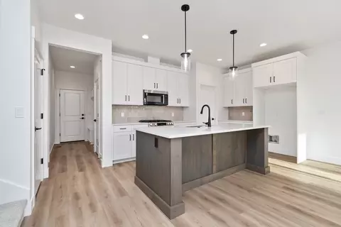 Kitchen - 732 S Calhoun Ln, Star, ID 83669 photo 1 of 14
