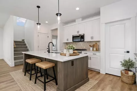 Kitchen - 732 S Calhoun Ln, Star, ID 83669 photo 3 of 14