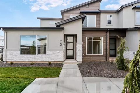 732 S Calhoun Ln, Star, ID 83669