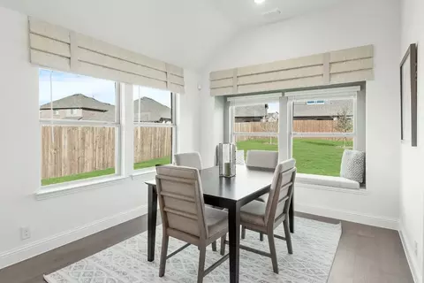 Dining - 112 Sweetwater Dr, Commerce, TX 75428 photo 2 of 4