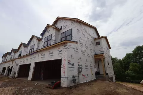684 Tulare Ter, Newport, MN 55055