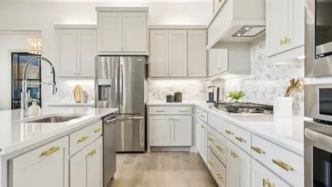 Kitchen - 400 Dover Mews, Celina, TX 75009 photo 3 of 4
