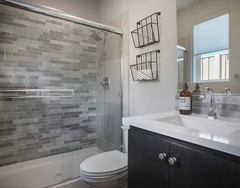 Bath - 8097 Blue River Dr, Vallejo, CA 94591 photo 13 of 18