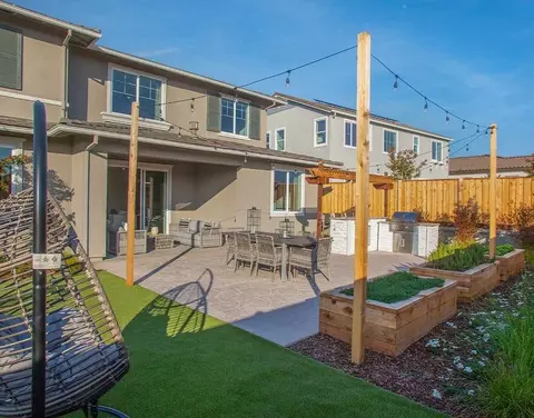 Exterior - 8097 Blue River Dr, Vallejo, CA 94591 photo 14 of 17