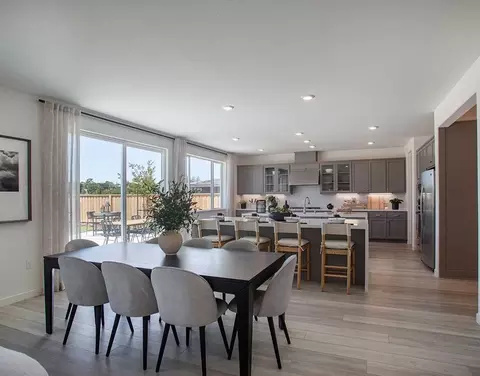 Dining - 8097 Blue River Dr, Vallejo, CA 94591 photo 2 of 5