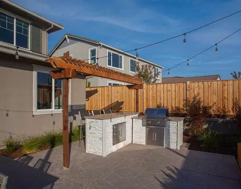 Exterior - 8097 Blue River Dr, Vallejo, CA 94591 photo 15 of 17