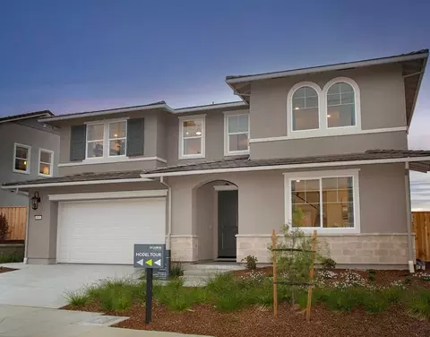 Exterior - 8097 Blue River Dr, Vallejo, CA 94591 photo 12 of 17