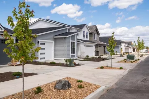 Other - 61124 NE Cobalt St, Bend, OR 97701 photo 3 of 4