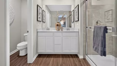 Bath - 14937 S Dyer Ln, Plainfield, IL 60544 photo 1 of 4