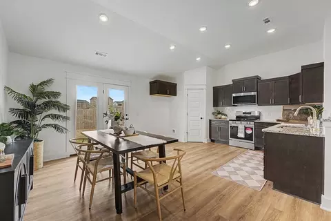 Dining - Theo Grey Ave, Duenweg, MO 64841 photo 2 of 5