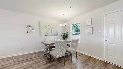 Dining - 2216 Centennial Valley Dr, Benton, AR 72019 photo 1 of 2