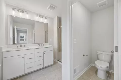 Bath - 9714 Gaelic Pl, Waldorf, MD 20601 photo 4 of 16