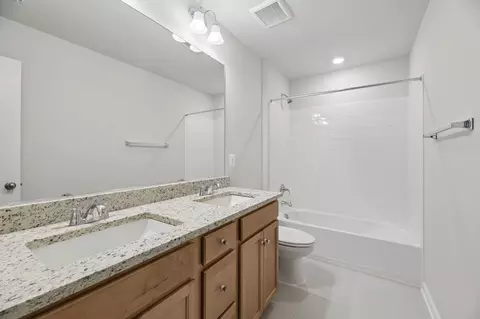 Bath - 9714 Gaelic Pl, Waldorf, MD 20601 photo 5 of 16