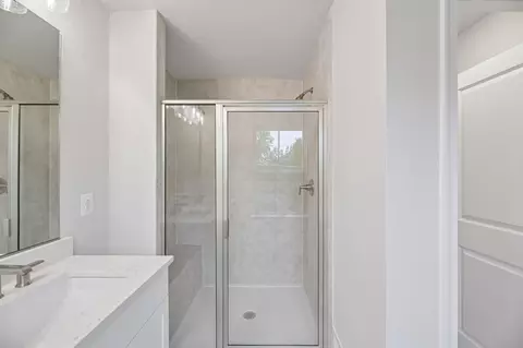 Bath - 9714 Gaelic Pl, Waldorf, MD 20601 photo 1 of 16