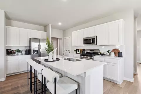 Kitchen - 804 Rockcloud Dr, Haslet, TX 76052 photo 1 of 6