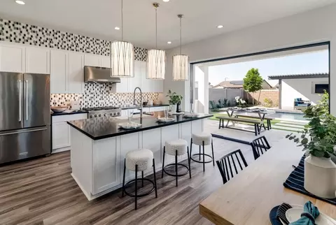Kitchen - 15552 S 182nd Ave, Goodyear, AZ 85338 photo 1 of 3