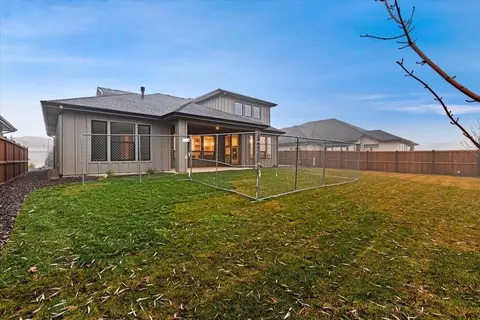 Exterior - 2230 N Peakhurt Ave, Kuna, ID 83634 photo 7 of 12