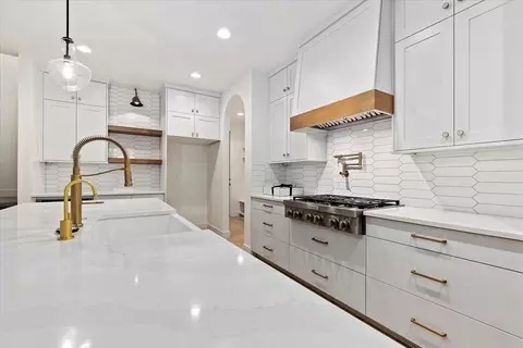 Kitchen - 2230 N Peakhurt Ave, Kuna, ID 83634 photo 5 of 7