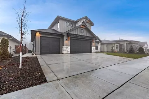 Exterior - 2230 N Peakhurt Ave, Kuna, ID 83634 photo 5 of 12
