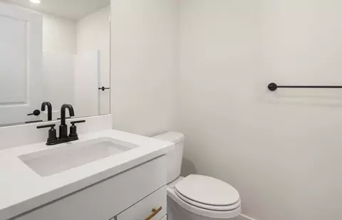 Bath - 9007 NE 203rd Ln UNIT D, Bothell, WA 98011 photo 2 of 3