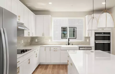 Kitchen - 9007 NE 203rd Ln UNIT D, Bothell, WA 98011 photo 2 of 2