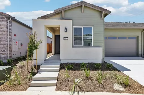 1054 Riverbend Dr, Brentwood, CA 94513