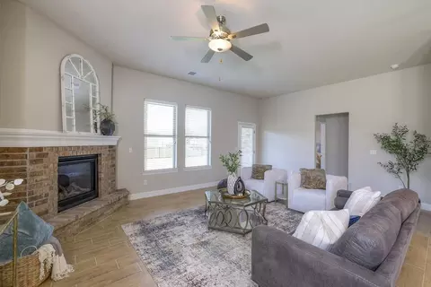 Living - 25490 84th St, Lenexa, KS 66227 photo 4 of 5