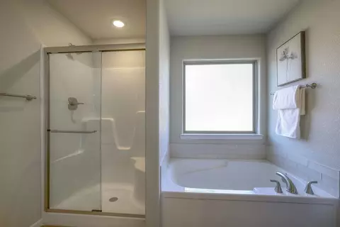 Bath - 25490 84th St, Lenexa, KS 66227 photo 3 of 4