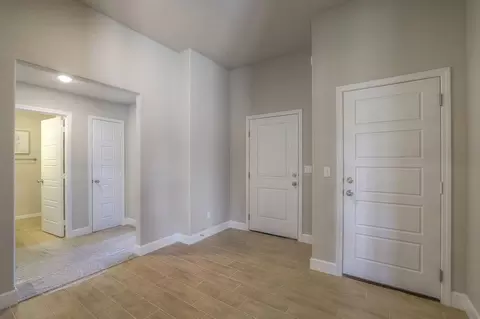 Entry Way - 25490 84th St, Lenexa, KS 66227 photo 2 of 3