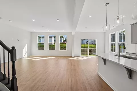 Living - 4034 Millner Rd, Nottingham, MD 21236 photo 1 of 5