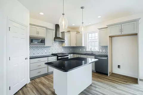 Kitchen - 333 Amber Dr, Lititz, PA 17543 photo 3 of 10