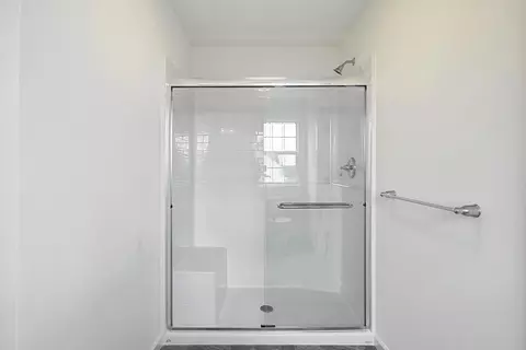 Bath - 333 Amber Dr, Lititz, PA 17543 photo 2 of 12