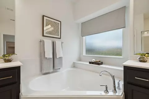 Bath - 352 Pasture Dr, Midlothian, TX 76065 photo 2 of 6