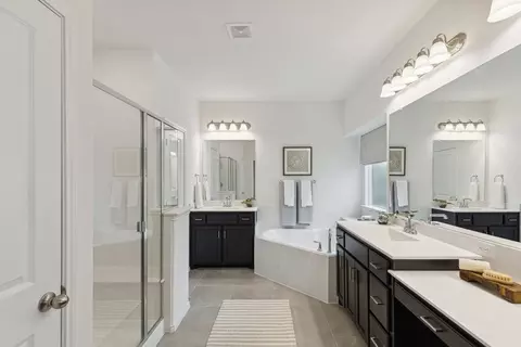 Bath - 352 Pasture Dr, Midlothian, TX 76065 photo 1 of 6